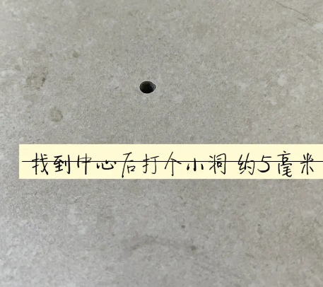 镜湖瓷砖空鼓维修公司专业解答在瓷砖铺贴过程中，如果砂料搅拌不均匀，将会带来以下问题